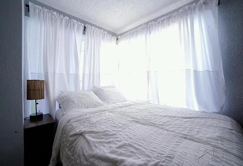 スタンダードルーム, Shaligohomes Queen Suite On 16th