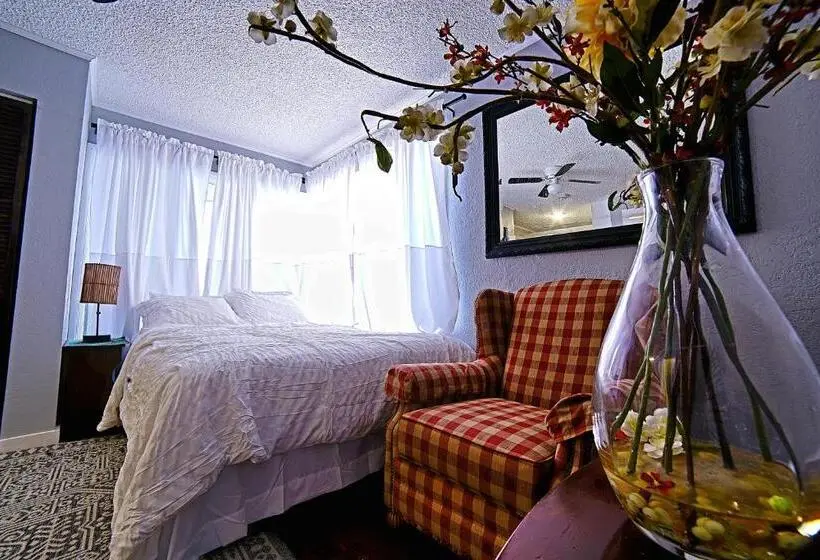 スタンダードルーム, Shaligohomes Queen Suite On 16th