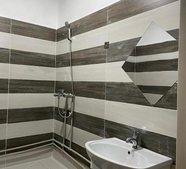 اتاق لوکس, Magnat