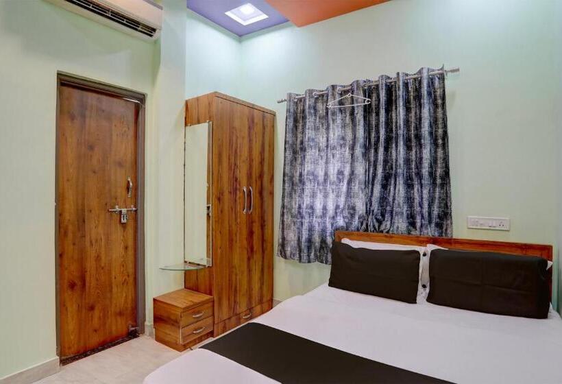 חדר קלאסי לשלושה, Oyo Kings Farm