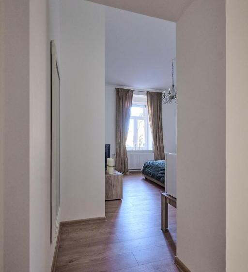 اتاق استاندارد با تخت بزرگ, čudesni Drvored