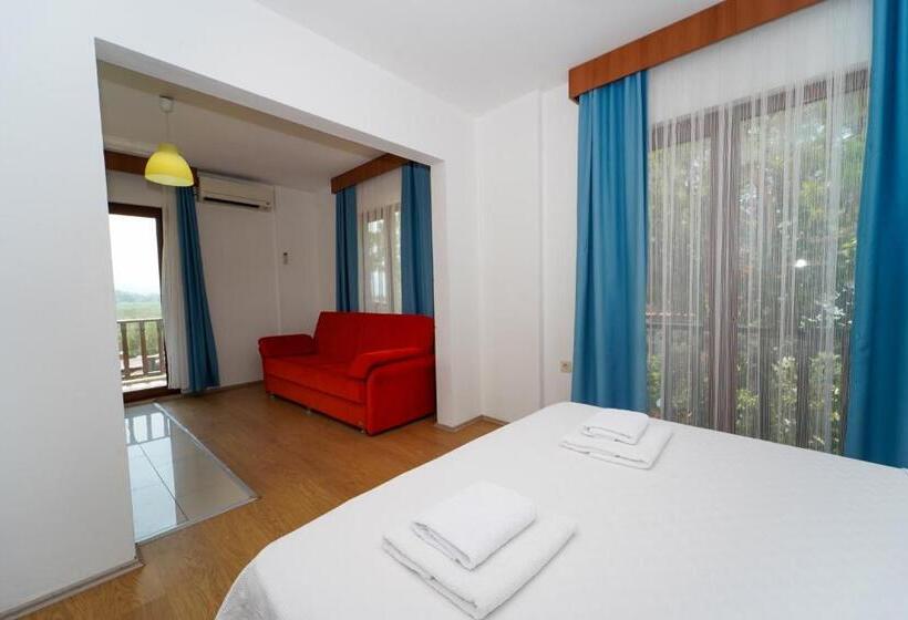 Номер Deluxe Кровать Кинг, Akyaka Nehir Butik Otel