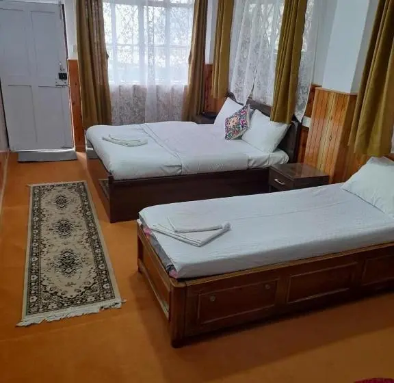 スタンダードトリプルルーム, Yalung Homestay