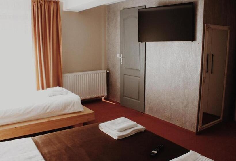 Номер Стандарт, Popasul Graniceresc