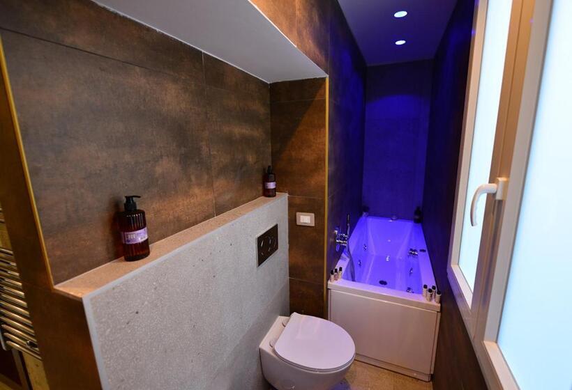 اتاق استاندارد با وان آب گرم, Xenia Neapolis