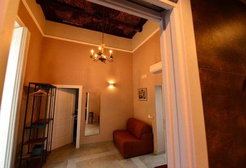 اتاق سوپریور, Xenia Neapolis