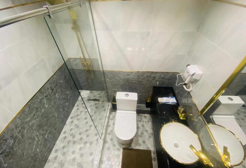 اتاق کلاسیک چهارنفره, Baland Hotel Dushanbe