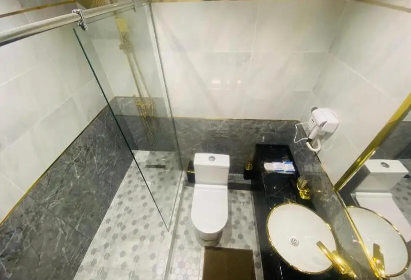 اتاق کلاسیک چهارنفره, Baland Hotel Dushanbe