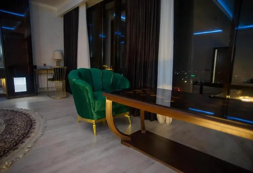 سوییت, Baland Hotel Dushanbe