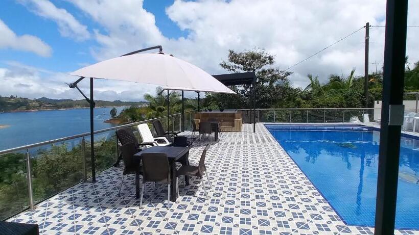 デラックススイート, Mirador Cielo Blue