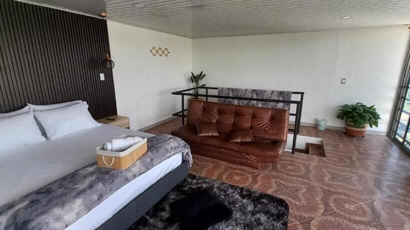 デラックススイート, Mirador Cielo Blue