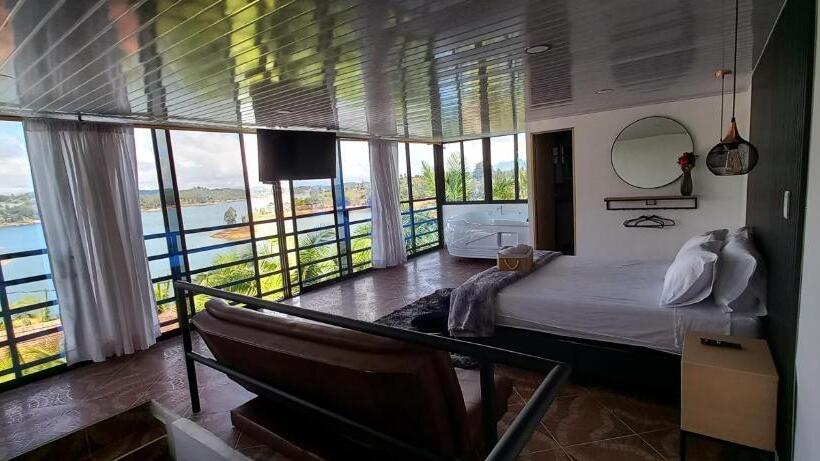 デラックススイート, Mirador Cielo Blue