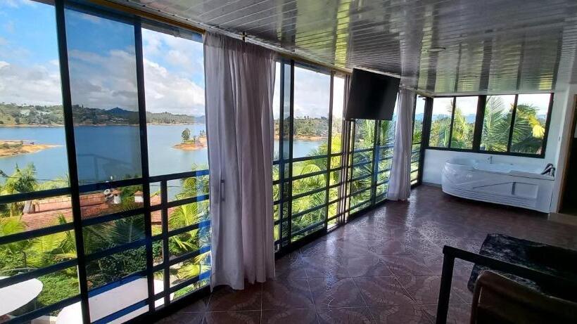 デラックススイート, Mirador Cielo Blue