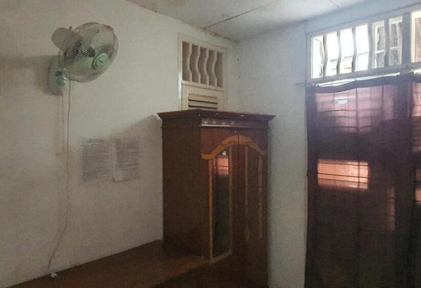 غرفة قياسية, Spot On 93681 Qodri Homestay Syariah