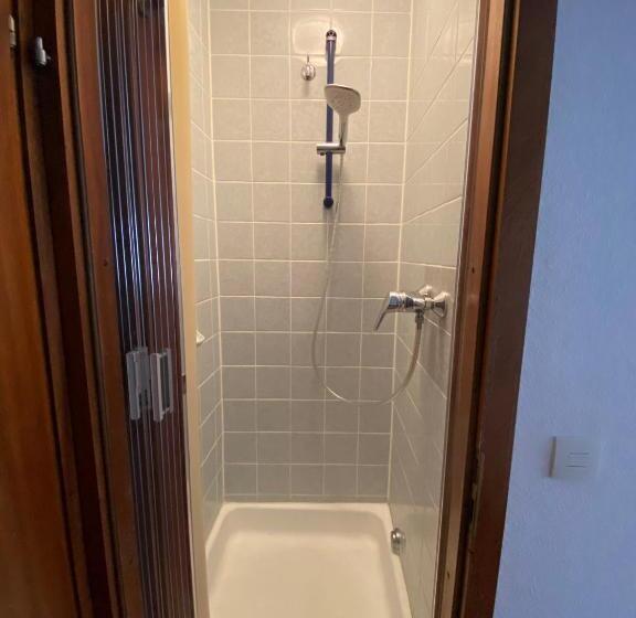 标准单人间, Monteurzimmer   Karlsbad