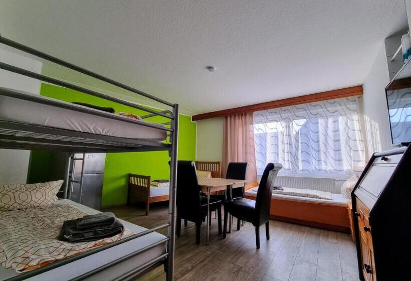 四人标准间, Monteurzimmer   Karlsbad