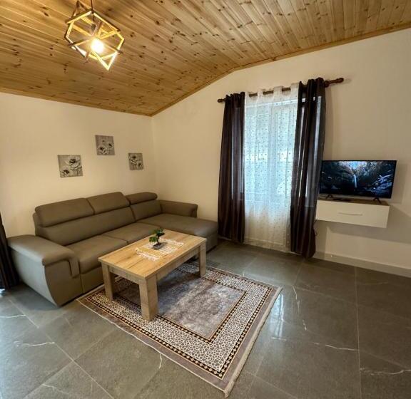 Quarto standart com varanda, Qyteza Guest House & Camping