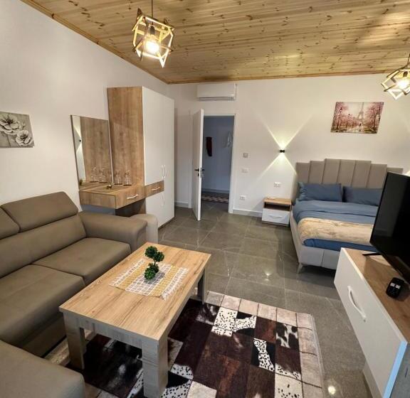 Quarto standard, Qyteza Guest House & Camping