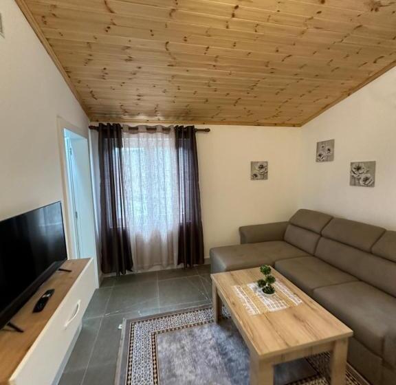 Quarto Estandard Vista Montanha, Qyteza Guest House & Camping