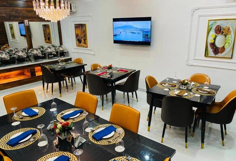 اتاق استاندارد با تخت بزرگ, Chillers Hotel And Suites