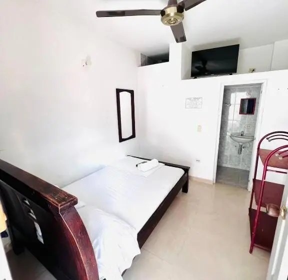 Standard-huone, Colonial