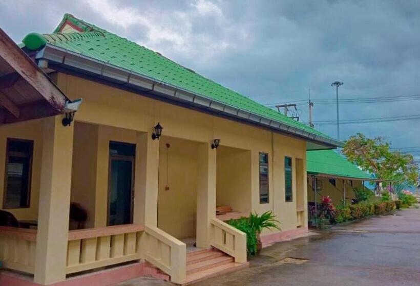 חדר משפחתי, Sea View Resort Rayong