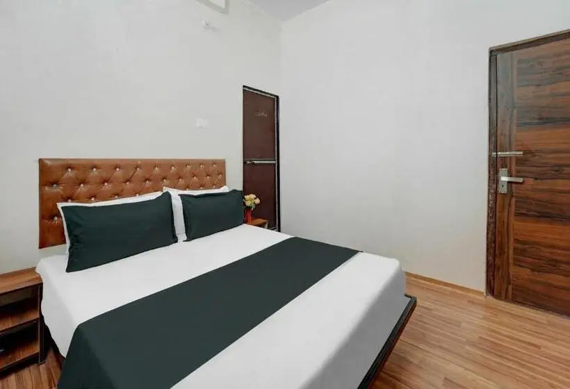 3 Bett Klassisches Zimmer, Oyo Flagship Hotel Blue Moon