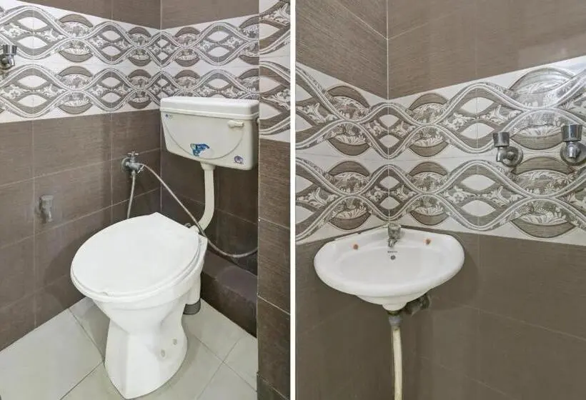 トリプルクラシックルーム, Oyo Hotel R K Shahpura