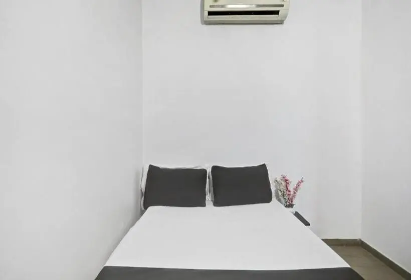 トリプルクラシックルーム, Oyo Hotel R K Shahpura