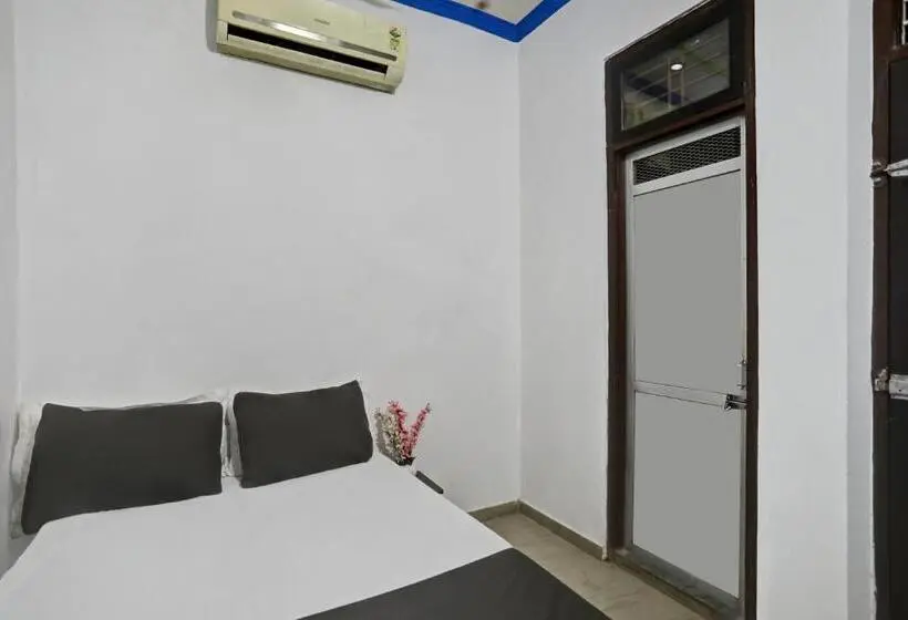 トリプルクラシックルーム, Oyo Hotel R K Shahpura