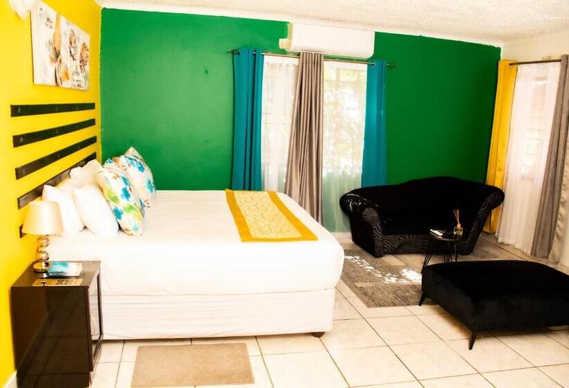 اتاق لوکس با تخت بزرگ, Shape Inn Guest House