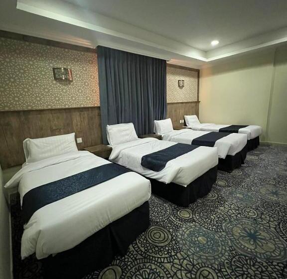 Camera Quadrupla Standard, فندق إي دبليو جي النزهة متوفر توصيل مجاني للحرم