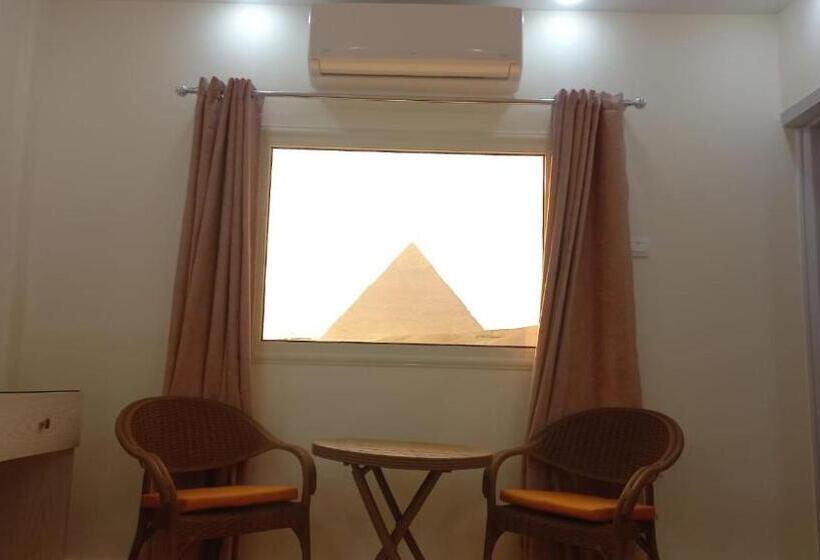 اتاق لوکس, The Heaven Pyramids View