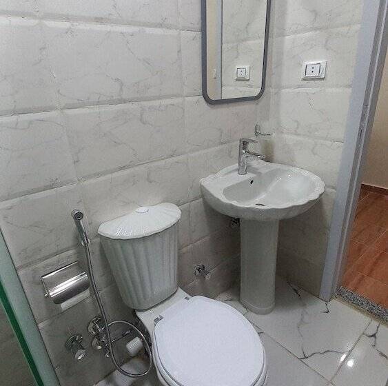 اتاق لوکس, The Heaven Pyramids View