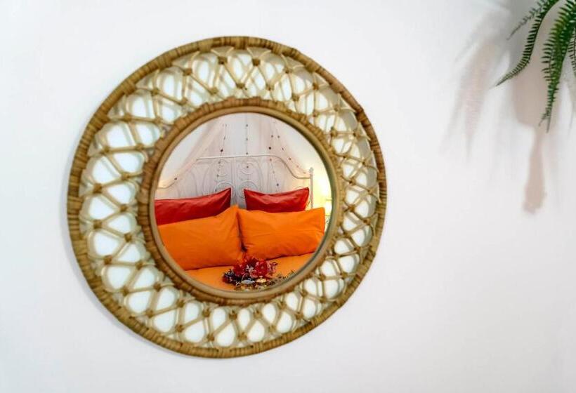 اتاق استاندارد, Lillac Cottage