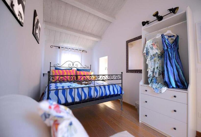 اتاق استاندارد سه نفره, Lillac Cottage