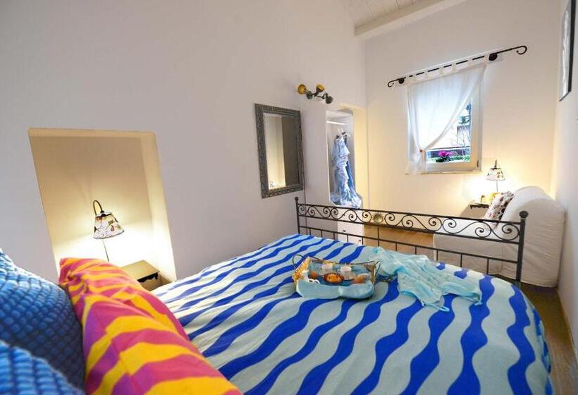 اتاق استاندارد سه نفره, Lillac Cottage