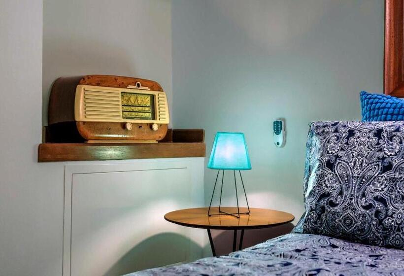 اتاق استاندارد سه تخته با چشمانداز باغ, Lillac Cottage