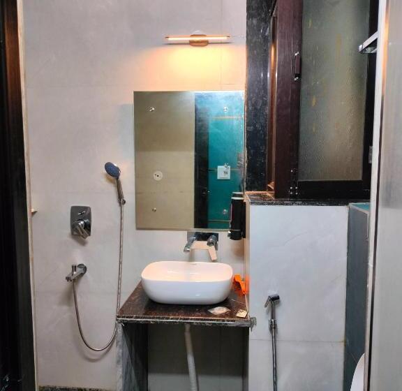 디럭스 룸, Prem Shanti Inn