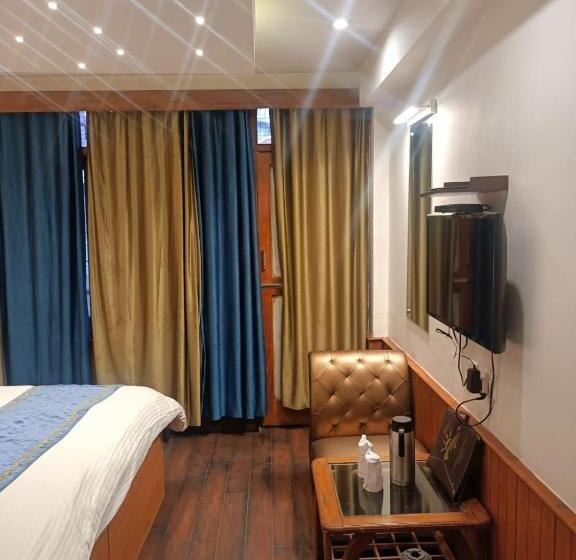 豪华房间, Zoz Sm 7