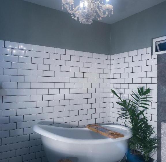 اتاق استاندارد, House Of Zen