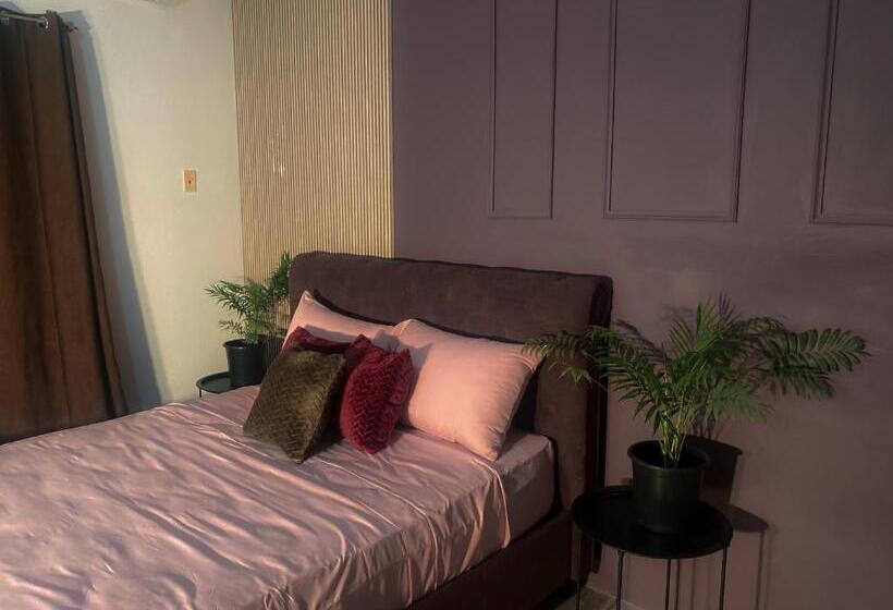 اتاق استاندارد, House Of Zen