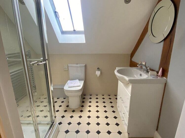 Президентский Люкс, Alexander Park B&b