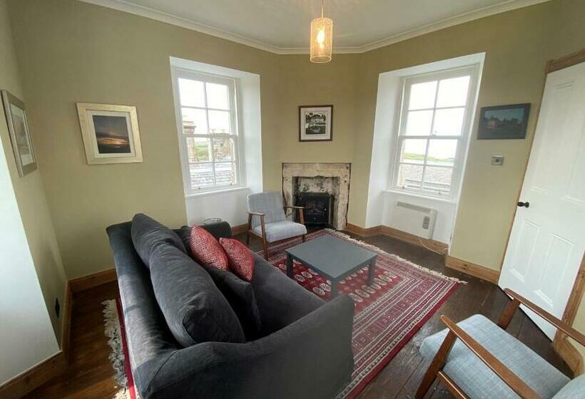 ドゥプレックスルーム, Glengorm Castle