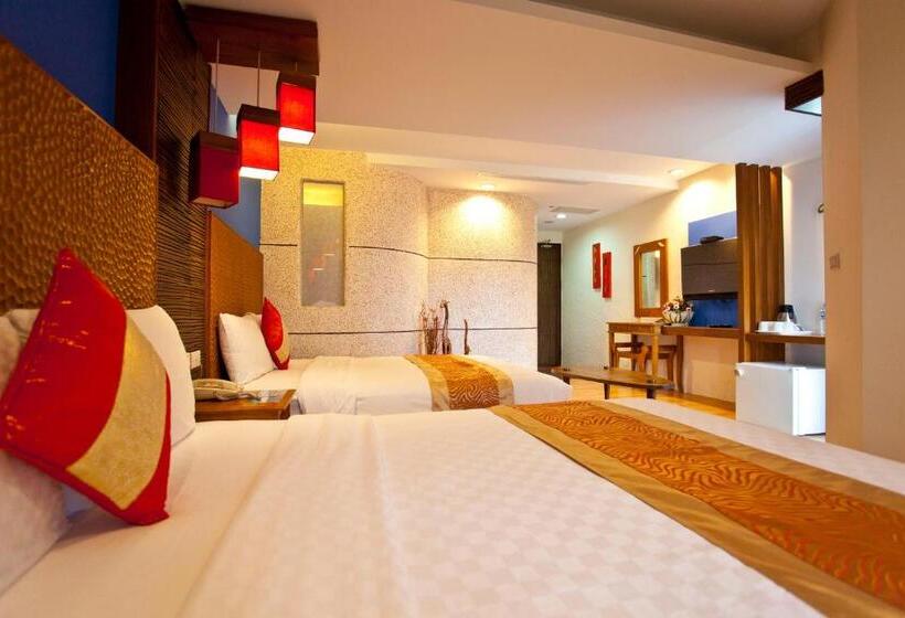 اتاق استاندارد چهار تخته, Golden Sea Inn