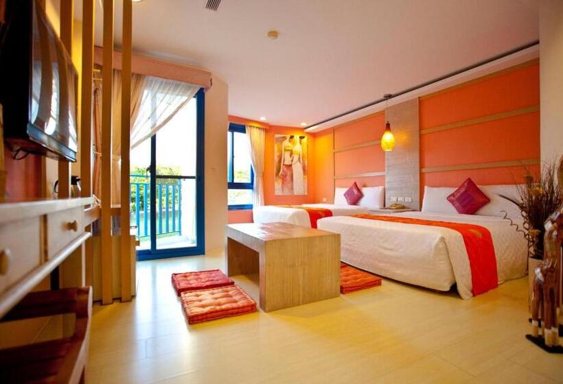 اتاق استاندارد چهار تخته, Golden Sea Inn