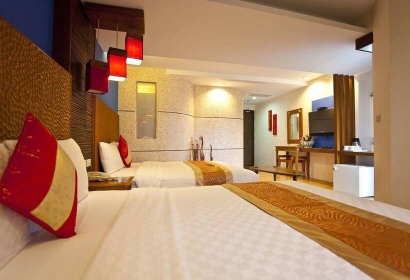 اتاق استاندارد چهار تخته, Golden Sea Inn