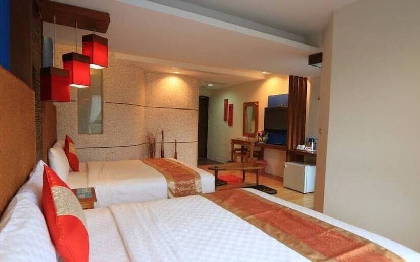 اتاق استاندارد چهار تخته, Golden Sea Inn