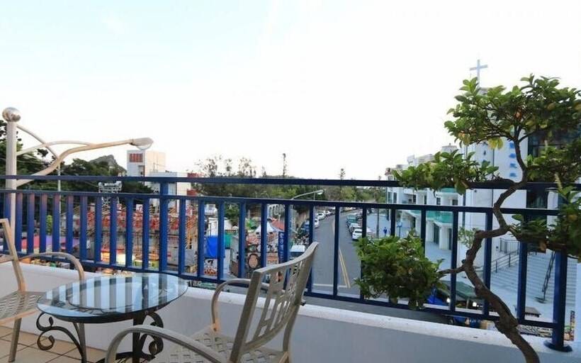 اتاق استاندارد, Golden Sea Inn