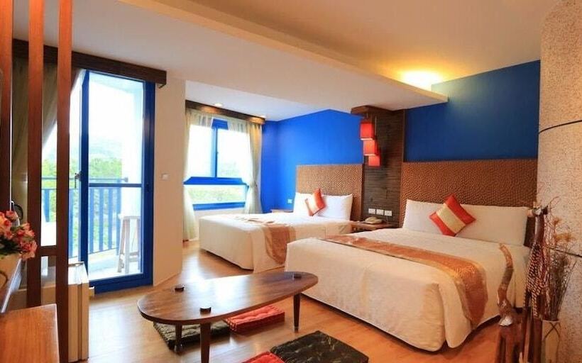 اتاق استاندارد چهار تخته, Golden Sea Inn